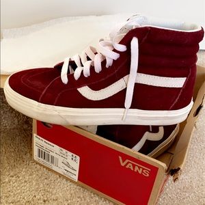 Vans- Vintage Windsor Wine